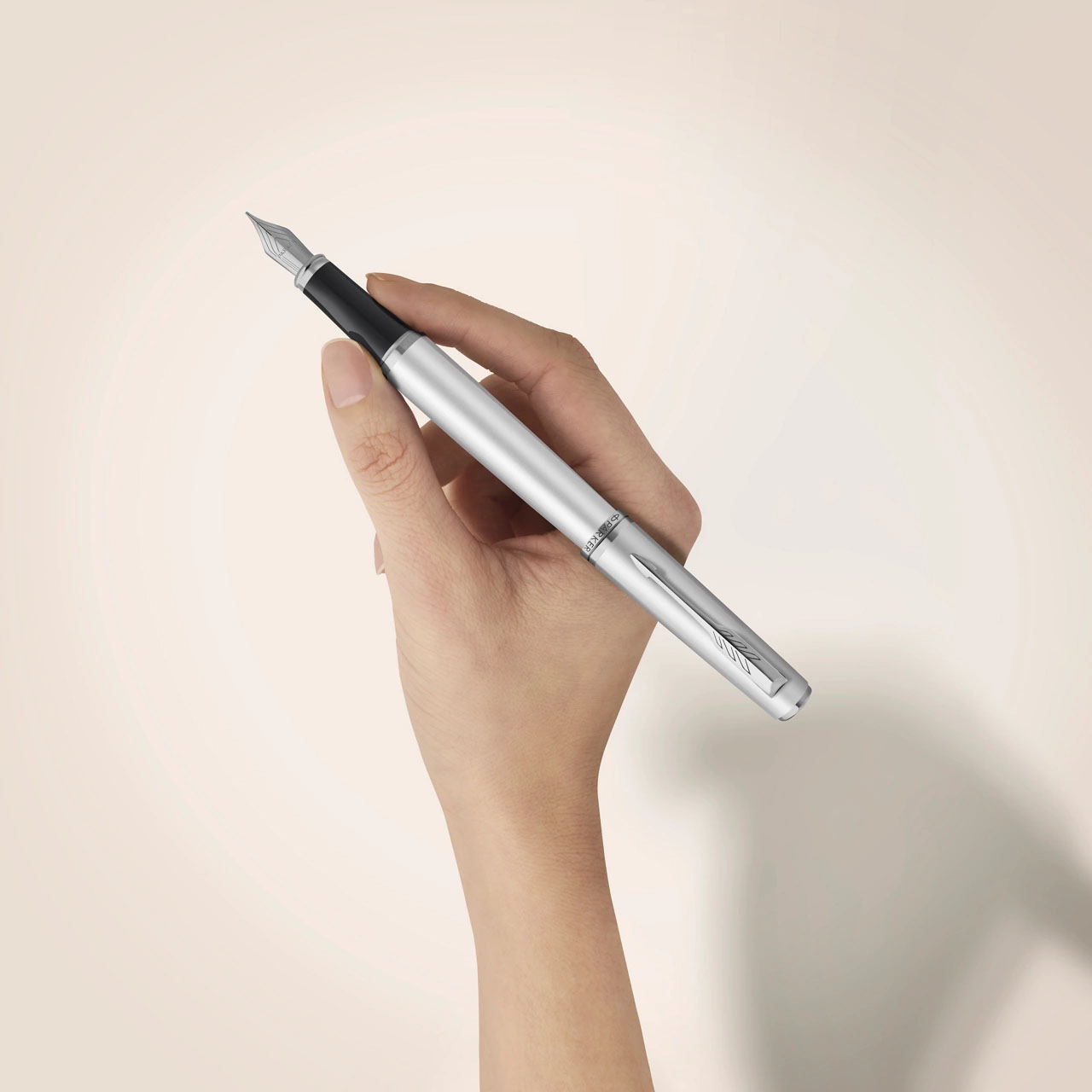 PARKER Meridian Vulpen, Verchroomd Met Verchroomde Details, Medium Penpunt - Afbeelding 2